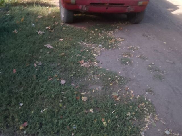 Красный ВАЗ 1117 Калина, объемом двигателя 1 л и пробегом 900 тыс. км за 155 $, фото 4 на Automoto.ua