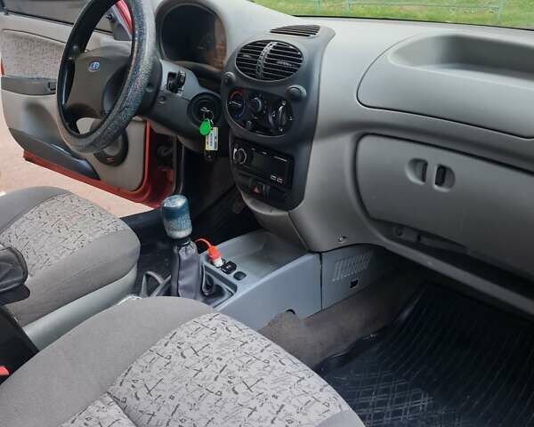 ВАЗ 1117 Калина 2006 в Луцке на Automoto.ua Красный ВАЗ 1117 Калина, объемом двигателя 1.6 л и пробегом 220 тыс. км за 2000 $, фото 2 на Automoto.ua