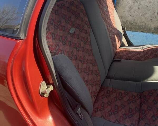 Красный ВАЗ 1117 Калина, объемом двигателя 1.6 л и пробегом 136 тыс. км за 2100 $, фото 12 на Automoto.ua