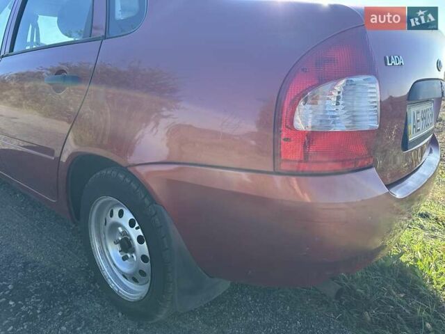 Червоний ВАЗ 1117 Калина, об'ємом двигуна 1.6 л та пробігом 52 тис. км за 2500 $, фото 6 на Automoto.ua
