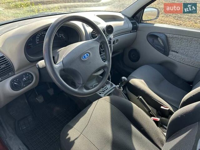 Червоний ВАЗ 1117 Калина, об'ємом двигуна 1.6 л та пробігом 52 тис. км за 2500 $, фото 11 на Automoto.ua