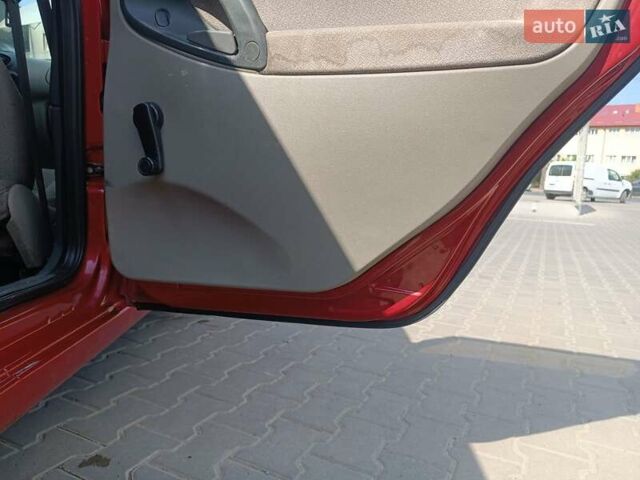 Красный ВАЗ 1117 Калина, объемом двигателя 1.6 л и пробегом 218 тыс. км за 2450 $, фото 19 на Automoto.ua
