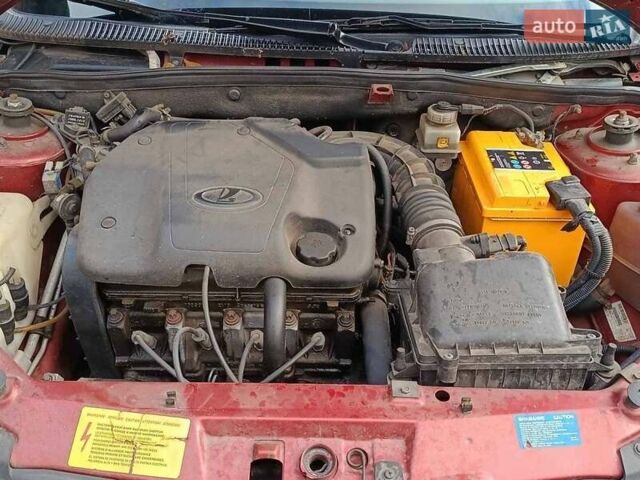 Красный ВАЗ 1117 Калина, объемом двигателя 1.6 л и пробегом 190 тыс. км за 2150 $, фото 5 на Automoto.ua