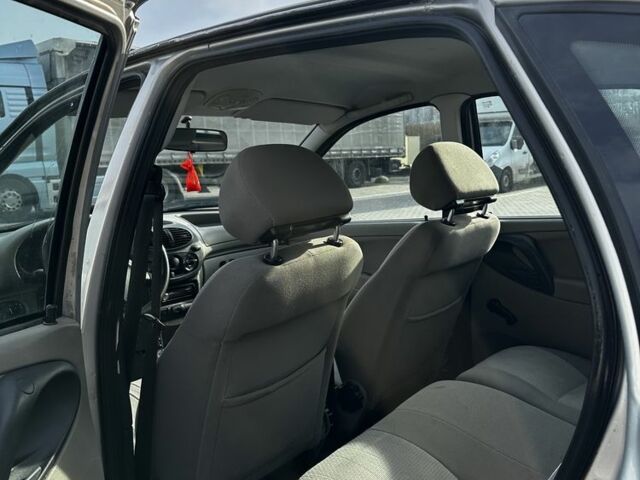 Серый ВАЗ 1117 Калина, объемом двигателя 1.6 л и пробегом 155 тыс. км за 1999 $, фото 4 на Automoto.ua