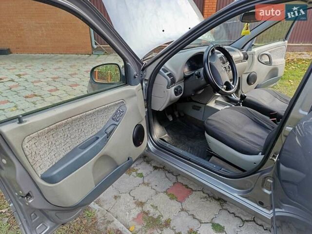 Серый ВАЗ 1117 Калина, объемом двигателя 1.6 л и пробегом 105 тыс. км за 2302 $, фото 6 на Automoto.ua