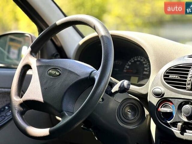 Серый ВАЗ 1117 Калина, объемом двигателя 1.6 л и пробегом 239 тыс. км за 1750 $, фото 1 на Automoto.ua