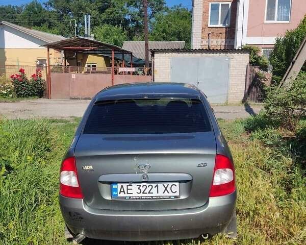 Сірий ВАЗ 1117 Калина, об'ємом двигуна 1.6 л та пробігом 111 тис. км за 1800 $, фото 1 на Automoto.ua