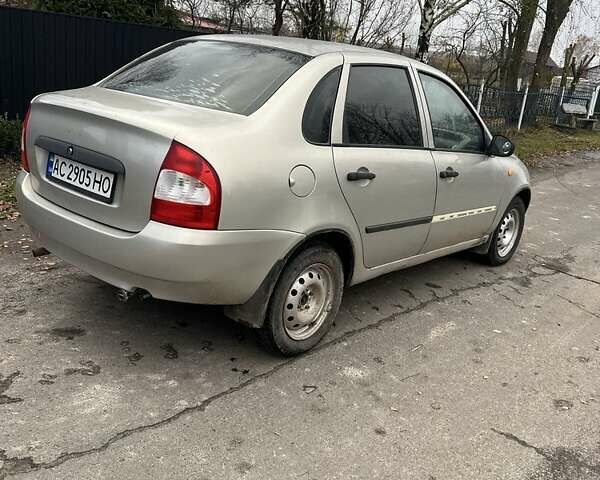 Серый ВАЗ 1117 Калина, объемом двигателя 1.6 л и пробегом 352 тыс. км за 1750 $, фото 3 на Automoto.ua