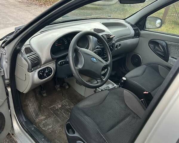 Серый ВАЗ 1117 Калина, объемом двигателя 1.6 л и пробегом 352 тыс. км за 1750 $, фото 4 на Automoto.ua