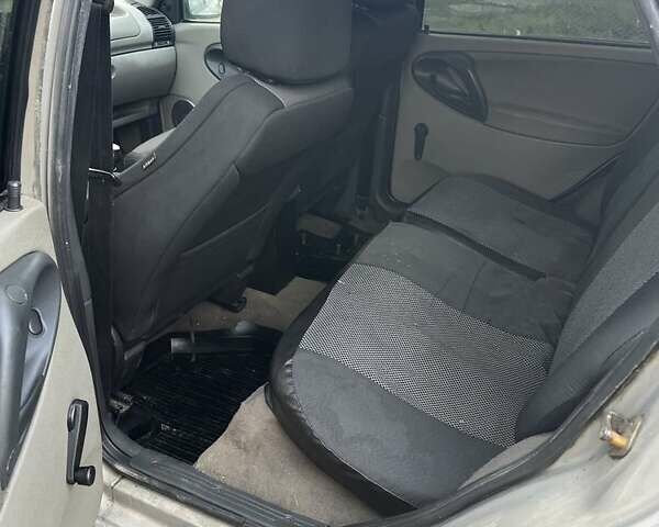 Серый ВАЗ 1117 Калина, объемом двигателя 1.6 л и пробегом 352 тыс. км за 1750 $, фото 5 на Automoto.ua