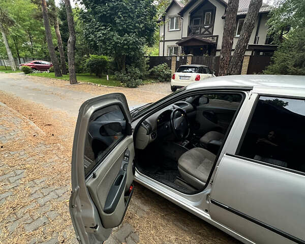 Серый ВАЗ 1117 Калина, объемом двигателя 1.39 л и пробегом 232 тыс. км за 2800 $, фото 17 на Automoto.ua