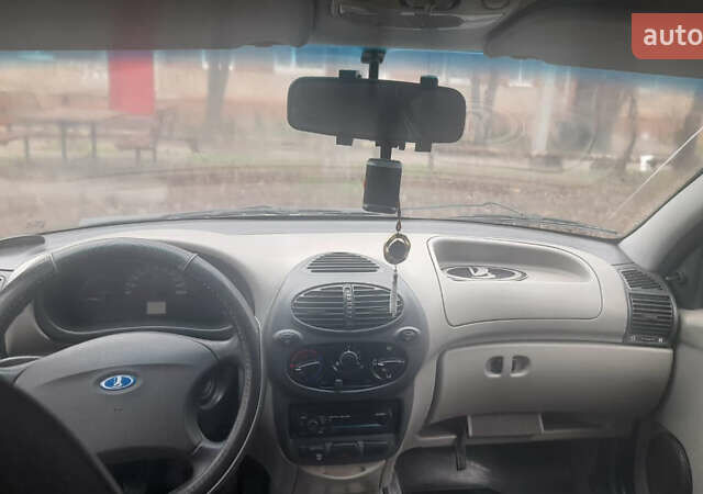 Серый ВАЗ 1117 Калина, объемом двигателя 1.6 л и пробегом 215 тыс. км за 1500 $, фото 5 на Automoto.ua