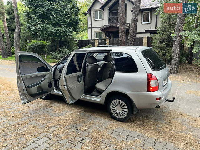 Серый ВАЗ 1117 Калина, объемом двигателя 1.39 л и пробегом 232 тыс. км за 2800 $, фото 9 на Automoto.ua