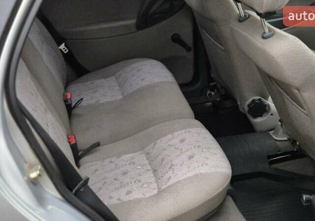 Серый ВАЗ 1117 Калина, объемом двигателя 1.6 л и пробегом 79 тыс. км за 2850 $, фото 13 на Automoto.ua