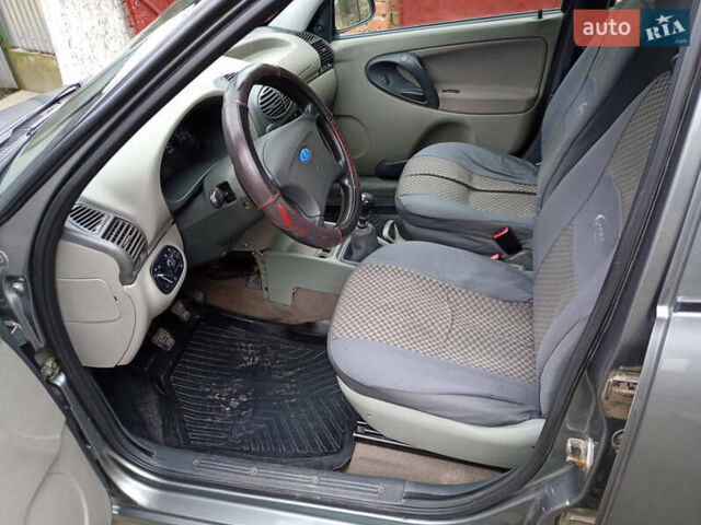 Серый ВАЗ 1117 Калина, объемом двигателя 1.6 л и пробегом 198 тыс. км за 2800 $, фото 8 на Automoto.ua