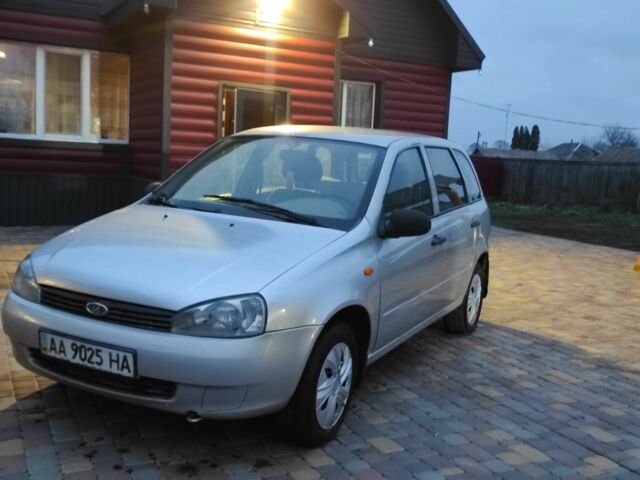 Сірий ВАЗ 1117 Калина, об'ємом двигуна 1.6 л та пробігом 200 тис. км за 2000 $, фото 9 на Automoto.ua