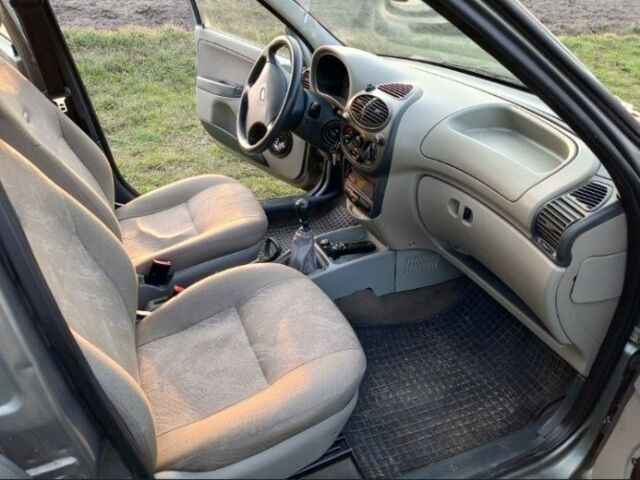 Серый ВАЗ 1117 Калина, объемом двигателя 1.4 л и пробегом 150 тыс. км за 1350 $, фото 11 на Automoto.ua