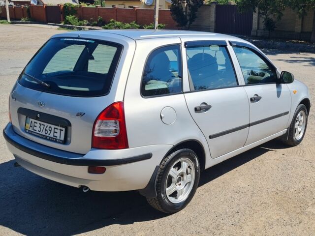 Сірий ВАЗ 1117 Калина, об'ємом двигуна 1.6 л та пробігом 70 тис. км за 3000 $, фото 4 на Automoto.ua