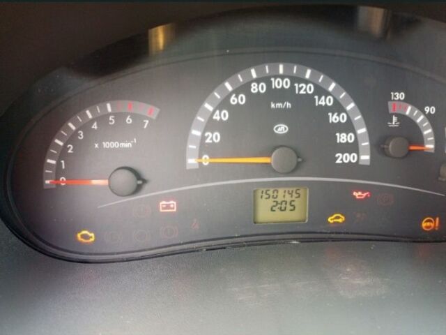 Серый ВАЗ 1117 Калина, объемом двигателя 1.4 л и пробегом 150 тыс. км за 1350 $, фото 7 на Automoto.ua