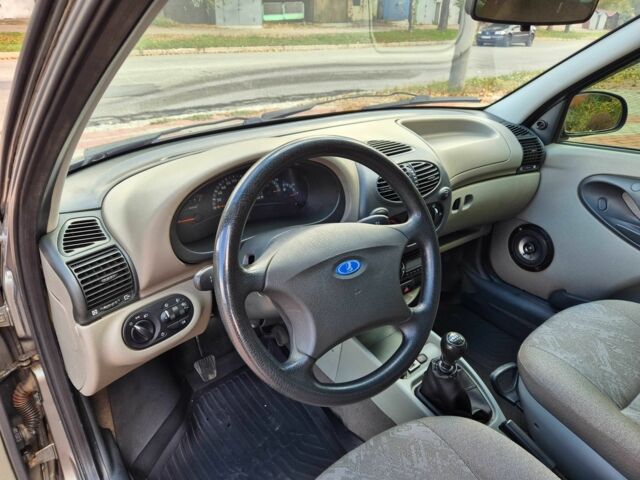 Серый ВАЗ 1117 Калина, объемом двигателя 1.6 л и пробегом 105 тыс. км за 2500 $, фото 12 на Automoto.ua