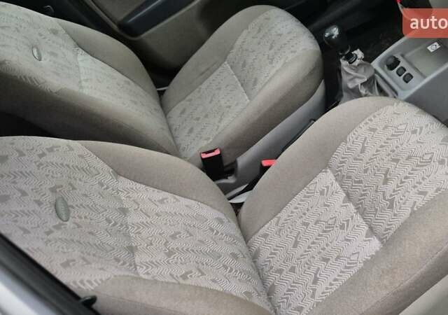 Серый ВАЗ 1117 Калина, объемом двигателя 1.6 л и пробегом 79 тыс. км за 2850 $, фото 10 на Automoto.ua