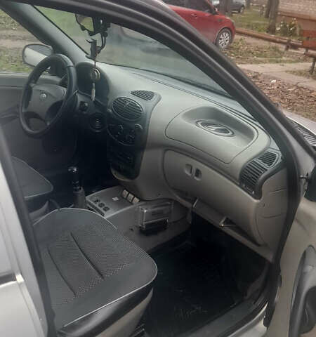 Серый ВАЗ 1117 Калина, объемом двигателя 1.6 л и пробегом 215 тыс. км за 1500 $, фото 8 на Automoto.ua