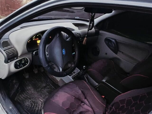 Серый ВАЗ 1117 Калина, объемом двигателя 1.5 л и пробегом 188 тыс. км за 2000 $, фото 4 на Automoto.ua