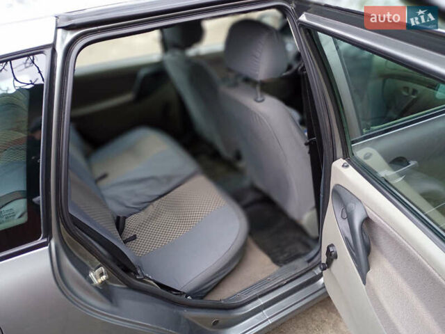 Серый ВАЗ 1117 Калина, объемом двигателя 1.6 л и пробегом 198 тыс. км за 2800 $, фото 10 на Automoto.ua