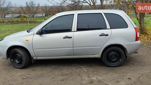 Серый ВАЗ 1117 Калина, объемом двигателя 1.6 л и пробегом 202 тыс. км за 2200 $, фото 5 на Automoto.ua