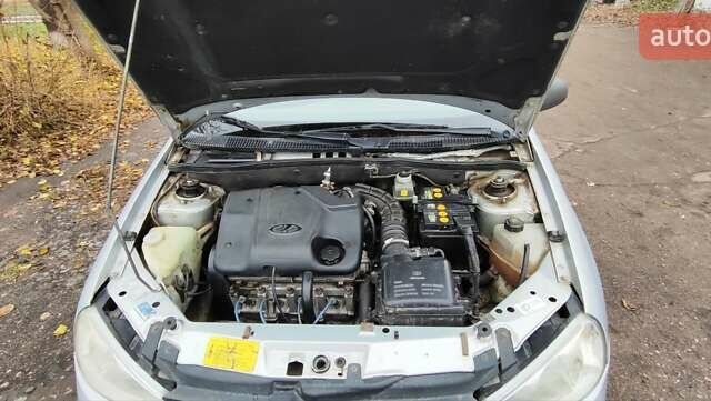 Серый ВАЗ 1117 Калина, объемом двигателя 1.6 л и пробегом 202 тыс. км за 2200 $, фото 12 на Automoto.ua