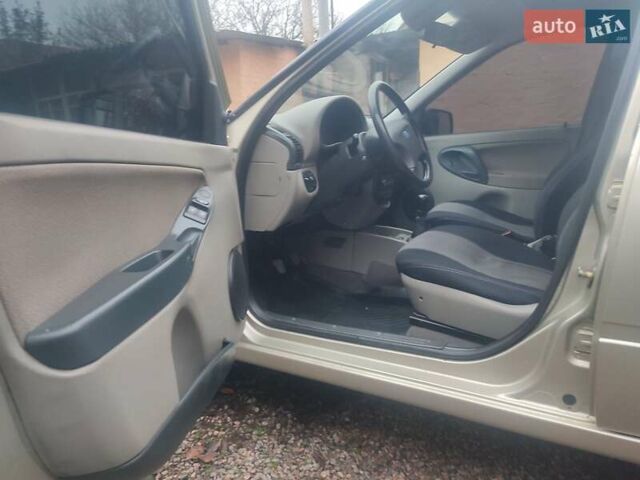 Сірий ВАЗ 1117 Калина, об'ємом двигуна 1.39 л та пробігом 115 тис. км за 2999 $, фото 18 на Automoto.ua