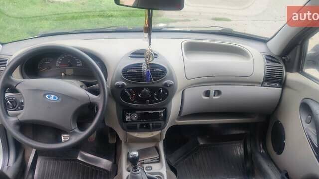 Серый ВАЗ 1117 Калина, объемом двигателя 1.39 л и пробегом 140 тыс. км за 2600 $, фото 11 на Automoto.ua