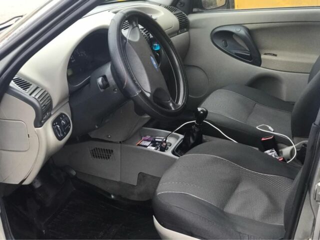 Серый ВАЗ 1117 Калина, объемом двигателя 1.4 л и пробегом 154 тыс. км за 1399 $, фото 3 на Automoto.ua