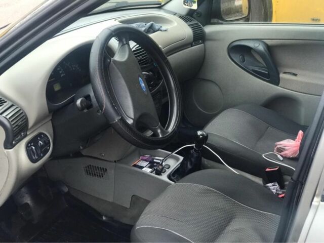 Серый ВАЗ 1117 Калина, объемом двигателя 1.4 л и пробегом 154 тыс. км за 1399 $, фото 4 на Automoto.ua