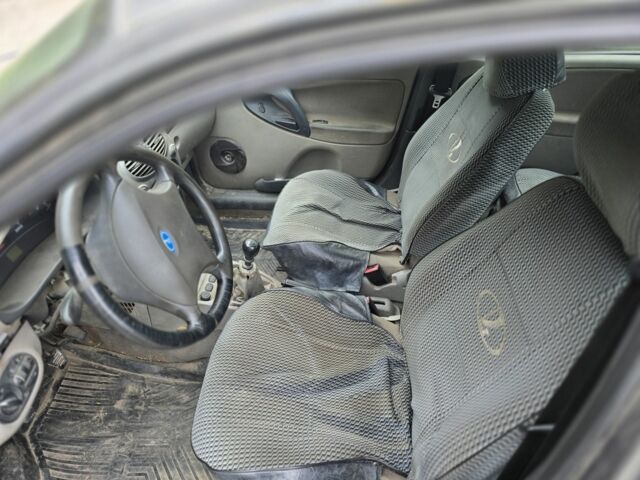 Серый ВАЗ 1117 Калина, объемом двигателя 1.4 л и пробегом 290 тыс. км за 850 $, фото 4 на Automoto.ua