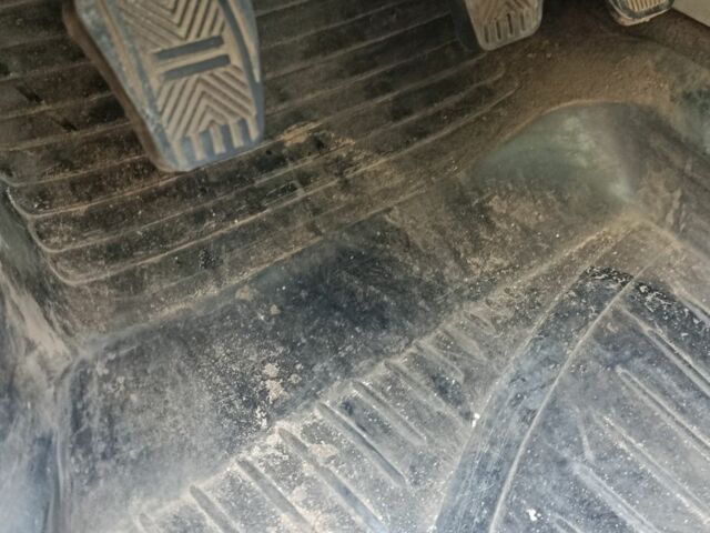 ВАЗ 1117 Калина 2010 у Сумах на Automoto.ua Сірий ВАЗ 1117 Калина, об'ємом двигуна 0 л та пробігом 59 тис. км за 2999 $, фото 11 на Automoto.ua