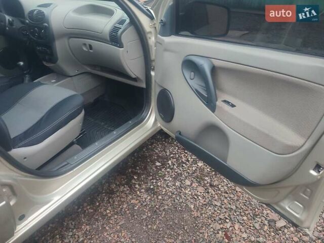 Сірий ВАЗ 1117 Калина, об'ємом двигуна 1.39 л та пробігом 115 тис. км за 2999 $, фото 19 на Automoto.ua