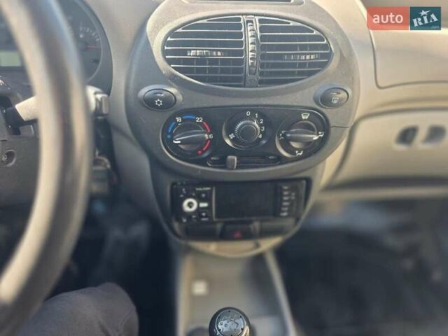 Серый ВАЗ 1117 Калина, объемом двигателя 1.39 л и пробегом 120 тыс. км за 2800 $, фото 21 на Automoto.ua