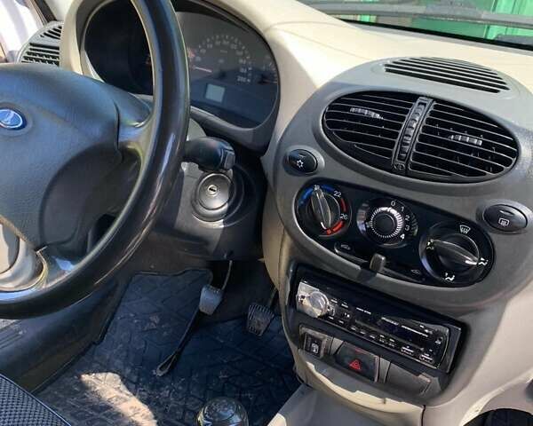 Сірий ВАЗ 1117 Калина, об'ємом двигуна 1.39 л та пробігом 141 тис. км за 2800 $, фото 5 на Automoto.ua