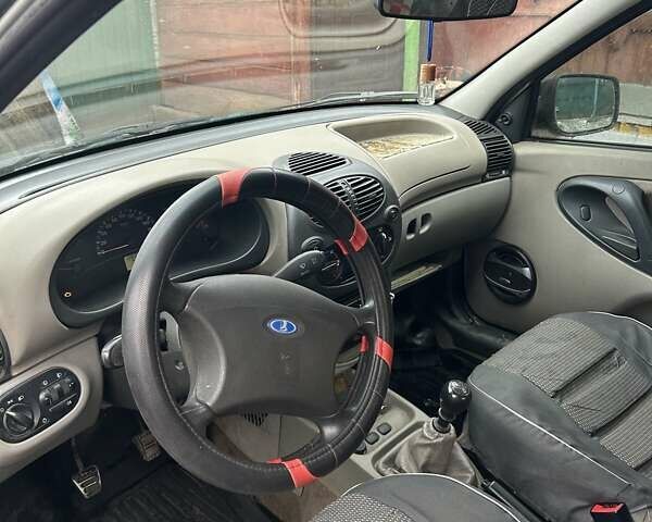 Сірий ВАЗ 1117 Калина, об'ємом двигуна 1.39 л та пробігом 128 тис. км за 2000 $, фото 7 на Automoto.ua