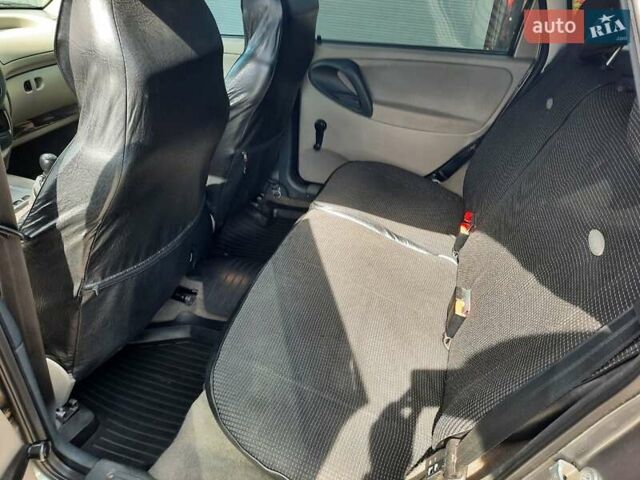 Серый ВАЗ 1117 Калина, объемом двигателя 1.39 л и пробегом 136 тыс. км за 3000 $, фото 2 на Automoto.ua