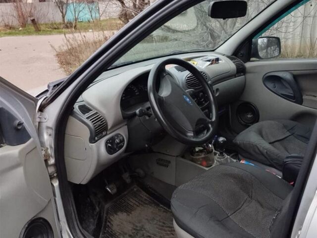 Серый ВАЗ 1117 Калина, объемом двигателя 1.6 л и пробегом 173 тыс. км за 2500 $, фото 5 на Automoto.ua