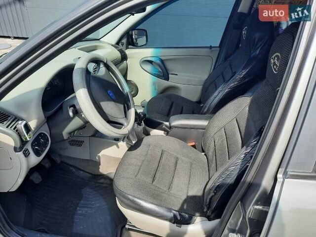 Серый ВАЗ 1117 Калина, объемом двигателя 1.39 л и пробегом 136 тыс. км за 3000 $, фото 1 на Automoto.ua