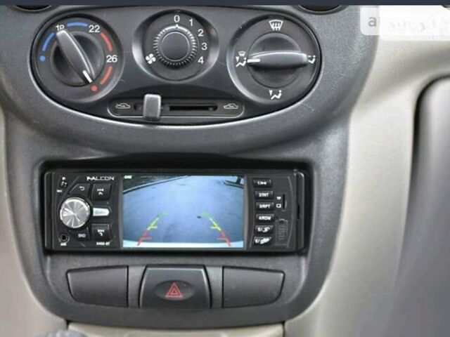 Серый ВАЗ 1117 Калина, объемом двигателя 1.39 л и пробегом 120 тыс. км за 2800 $, фото 8 на Automoto.ua