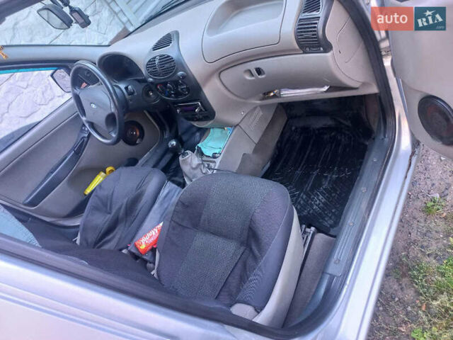 Сірий ВАЗ 1117 Калина, об'ємом двигуна 1.39 л та пробігом 520 тис. км за 3800 $, фото 6 на Automoto.ua