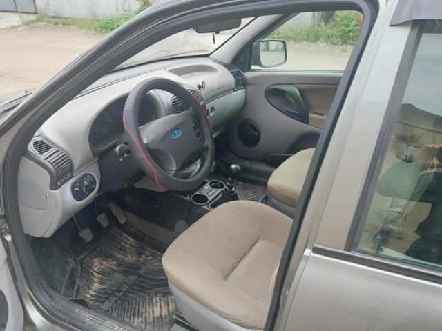 Серый ВАЗ 1117 Калина, объемом двигателя 1.4 л и пробегом 102 тыс. км за 2800 $, фото 3 на Automoto.ua