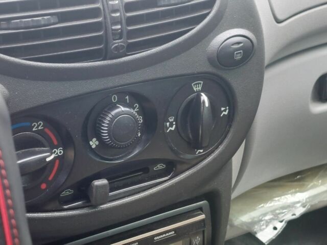 Серый ВАЗ 1117 Калина, объемом двигателя 1.4 л и пробегом 102 тыс. км за 2800 $, фото 6 на Automoto.ua