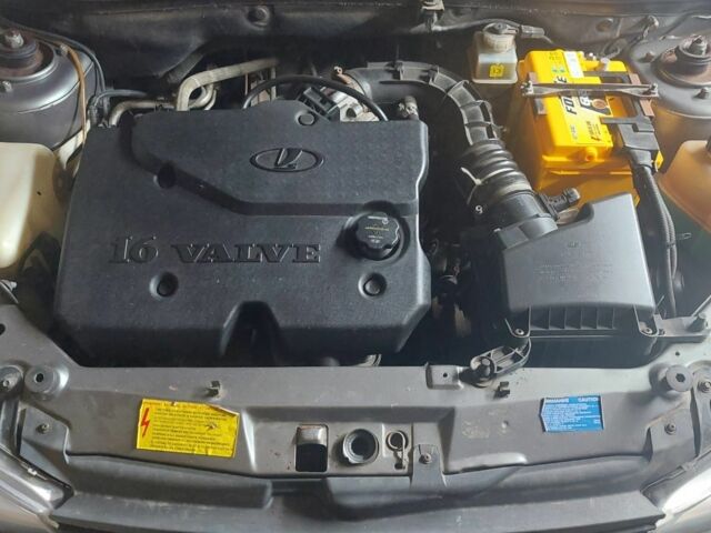 Серый ВАЗ 1117 Калина, объемом двигателя 1.4 л и пробегом 102 тыс. км за 2800 $, фото 7 на Automoto.ua