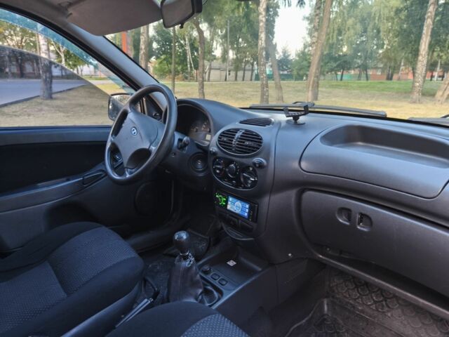 Сірий ВАЗ 1117 Калина, об'ємом двигуна 1.4 л та пробігом 190 тис. км за 2350 $, фото 9 на Automoto.ua