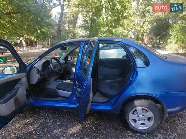 Синий ВАЗ 1117 Калина, объемом двигателя 1.6 л и пробегом 180 тыс. км за 1700 $, фото 5 на Automoto.ua